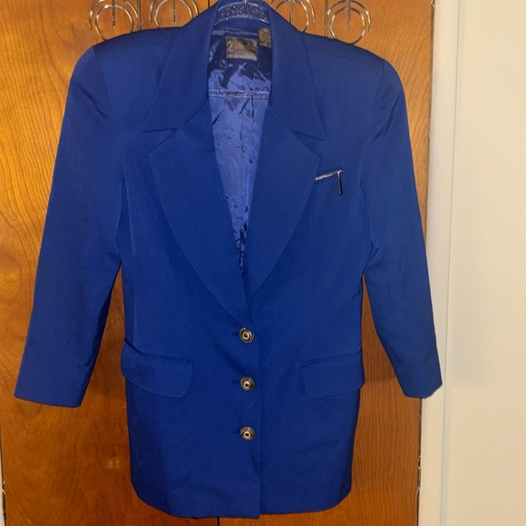 Collection Point of View - Picture 1 of 6